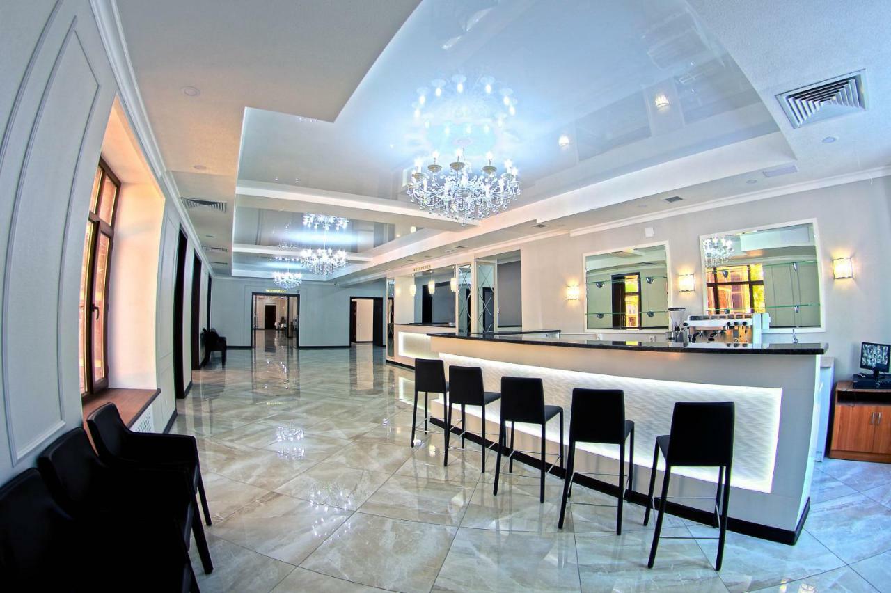 Osh Grand Hotel Chavo Esterno foto